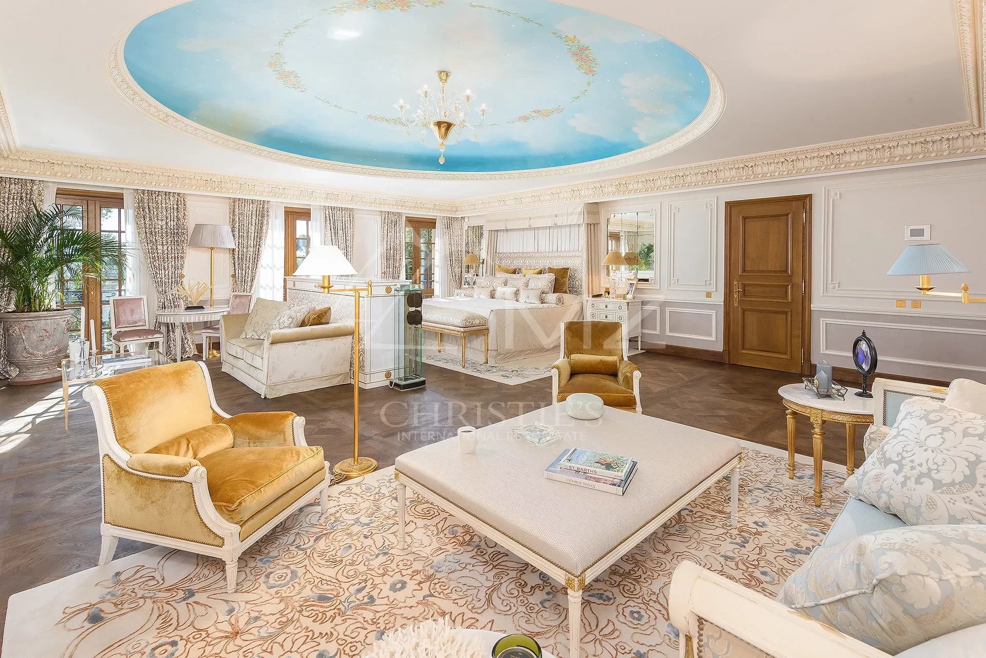 Architectural House Venetian Palace ONE-OF-THE-KIND, 10 bedrooms in Can Girona