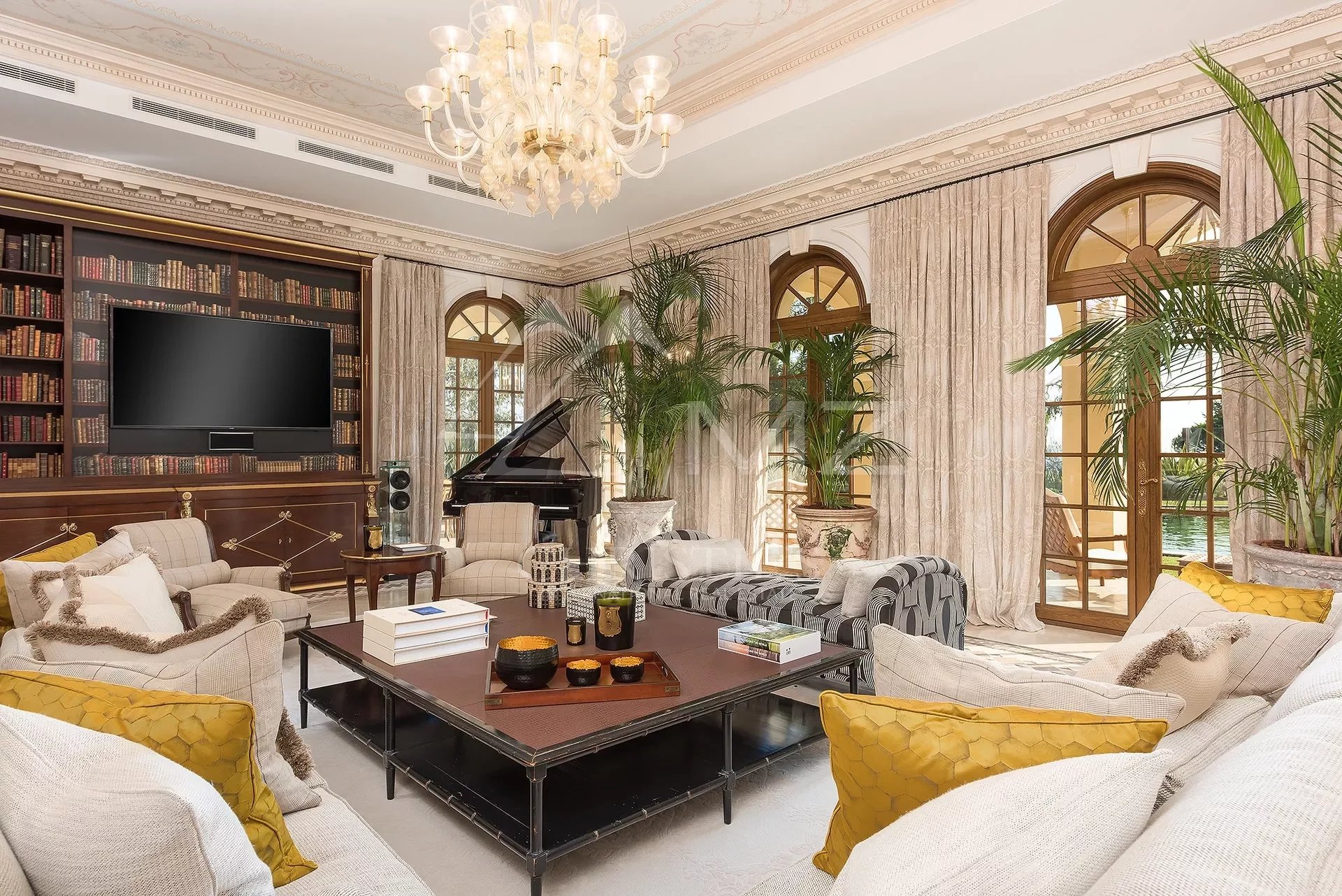Architectural House Venetian Palace ONE-OF-THE-KIND, 10 bedrooms in Can Girona