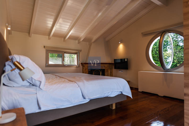 Premium Villa Stunning Ionian Breese Swimming pool, jacuzzi, sauna, 7 bedrooms in exclusive area of Barcelona