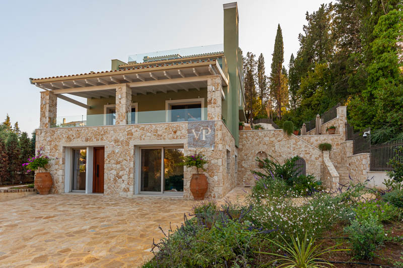 Premium Villa Stunning Ionian Breese Swimming pool, jacuzzi, sauna, 7 bedrooms in exclusive area of Barcelona