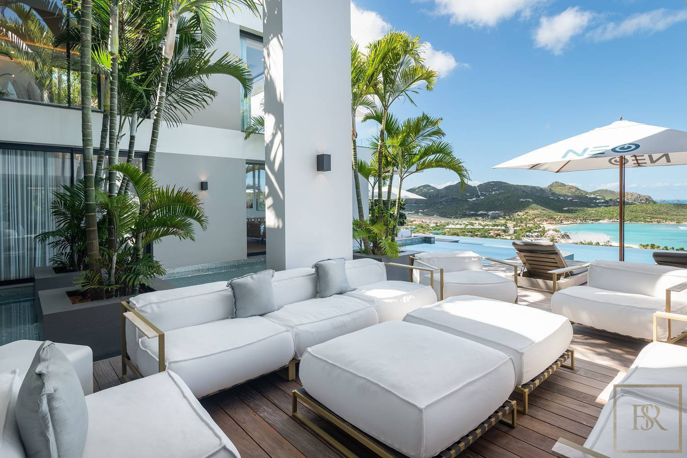 Ultra-Luxury Villa NEO Ultimate Living, Panoramic Sea View, 5 bedrooms in Bellaterra