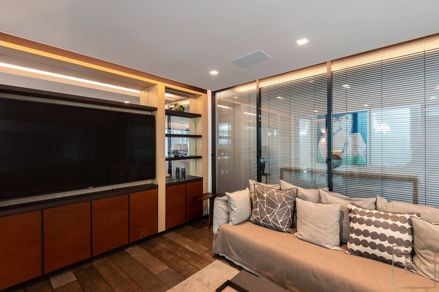 Ultra-Luxury Villa NEO Ultimate Living, Panoramic Sea View, 5 bedrooms in Bellaterra