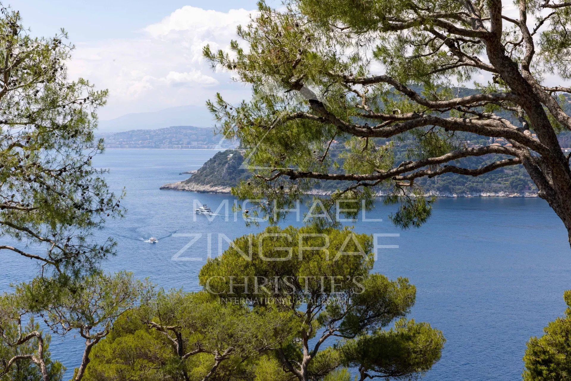 Architectural Villa Breathtaking view of the Bay Villefranche exceptional panorama, 5 bedrooms in Cabrera de Mar