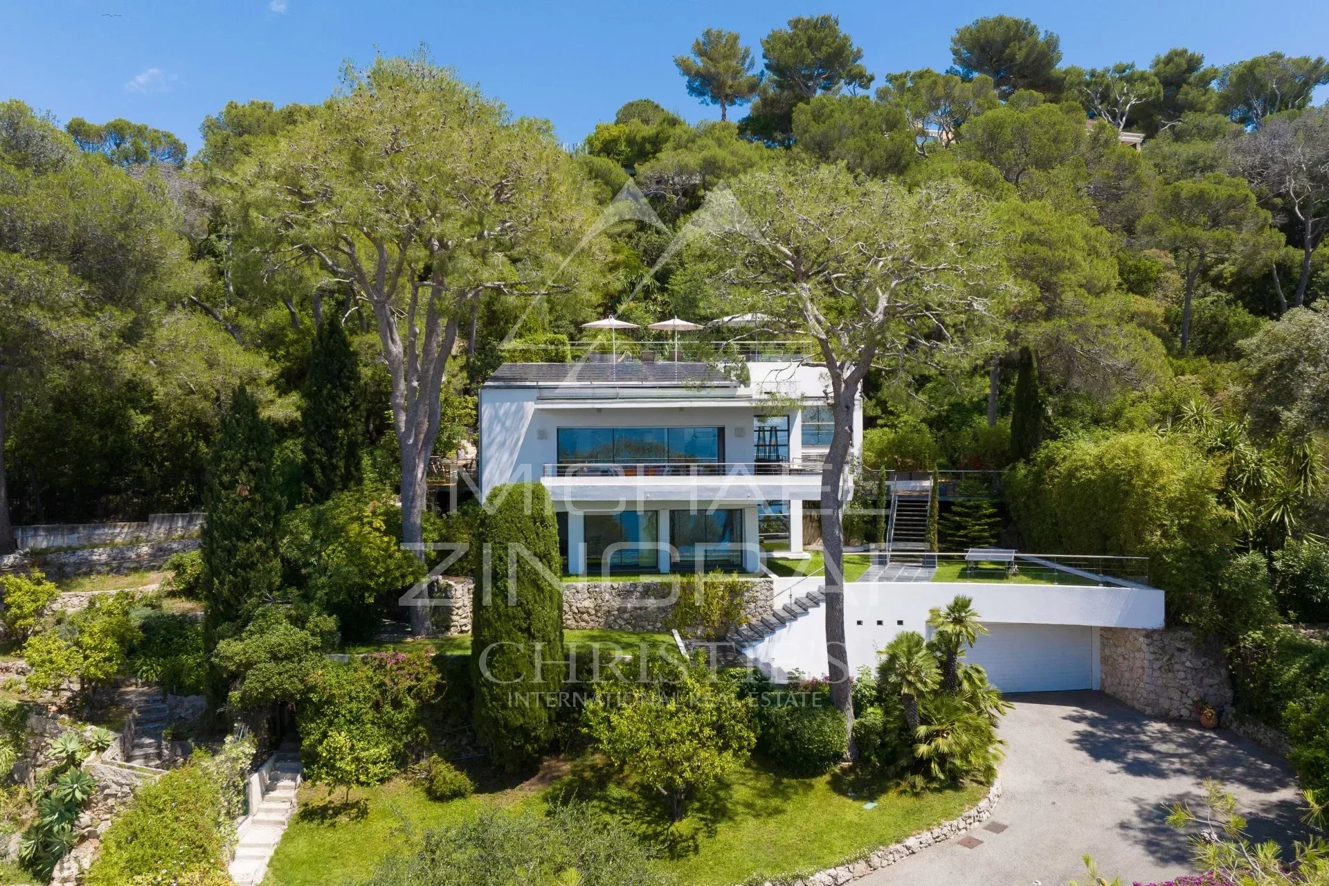 Architectural Villa Breathtaking view of the Bay Villefranche exceptional panorama, 5 bedrooms in Cabrera de Mar